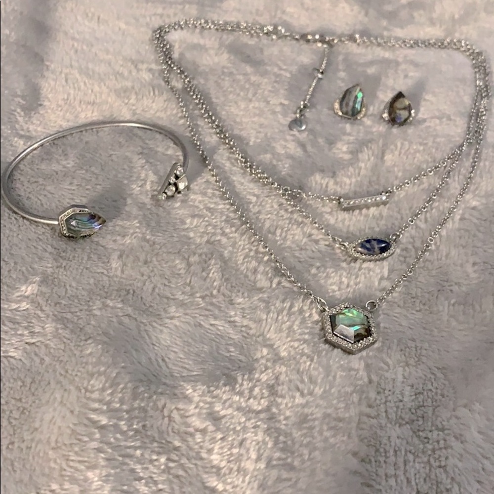 Retired Chloe + Isabel set